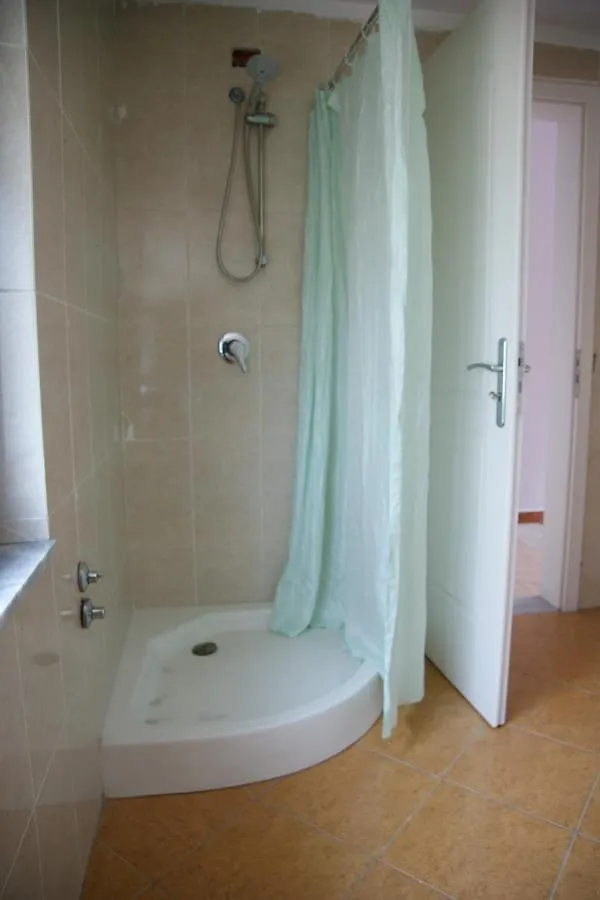 The Golden Rooster Hostel Tirana
